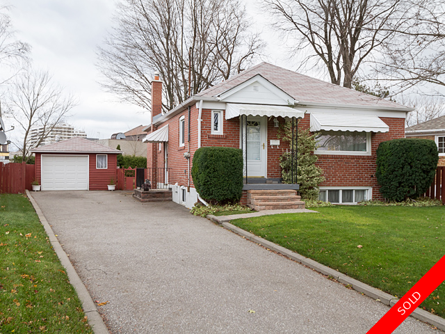 Wesford - Maryvale Detached for sale: 2 bedroom (Listed 2013-11-19)