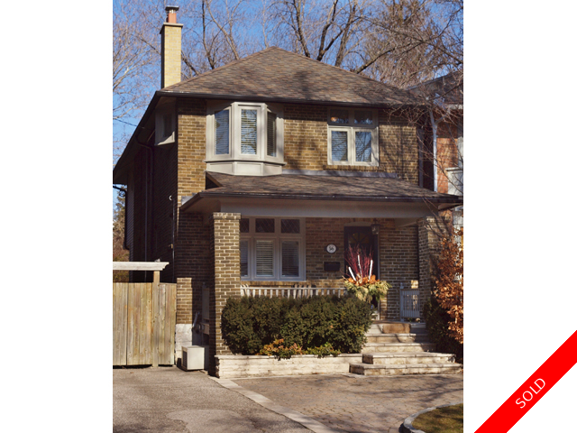 Moore Park Detached: 3 bedroom