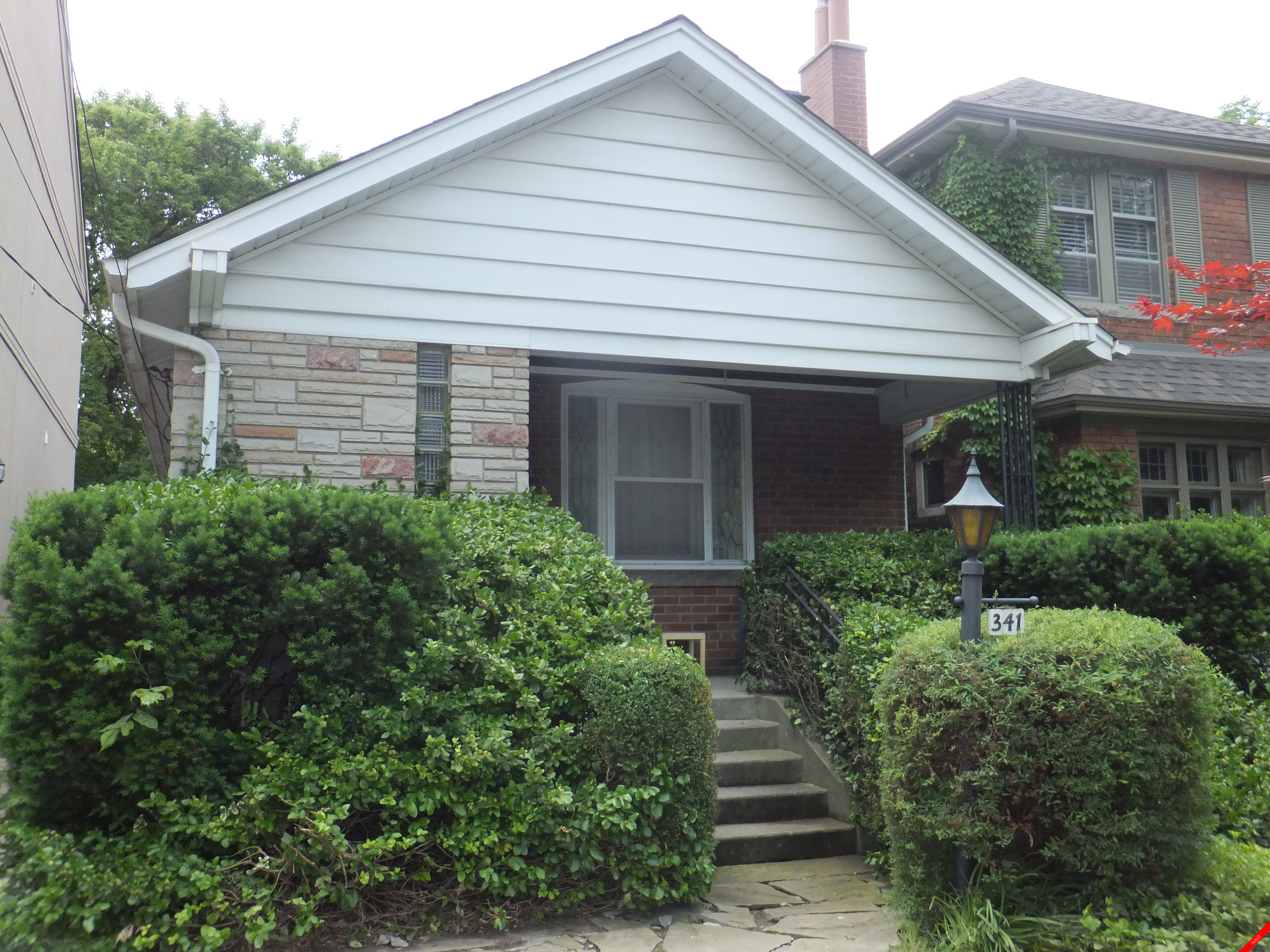 Davisville Village & Maurice Cody District Detached for sale: 2 bedroom (Listed 2012-06-19)